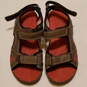 EDDIE BAUER Nugget kids water sandal size 2M